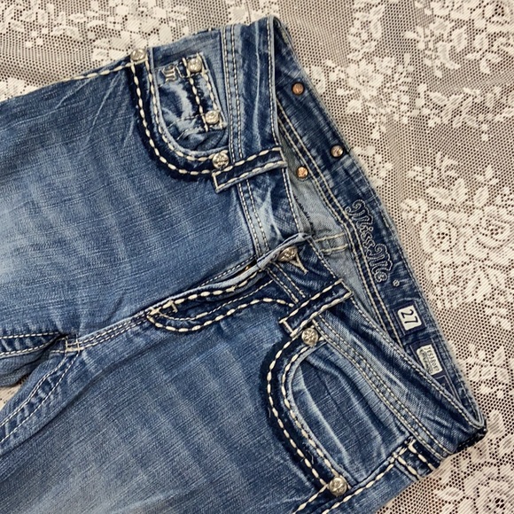 MISS ME FLEUR DE LIS DENIM JEANS SZ 27 CAPRI NEW RHINESTONE FLAP POCKETS - Picture 7 of 13